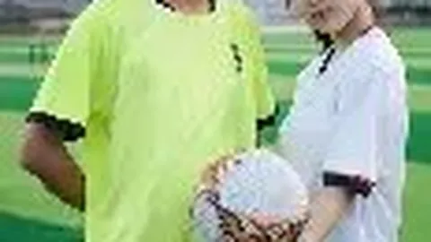 “5月世纪盛典：曼城新星胡桑诺夫速归故里举行婚礼”